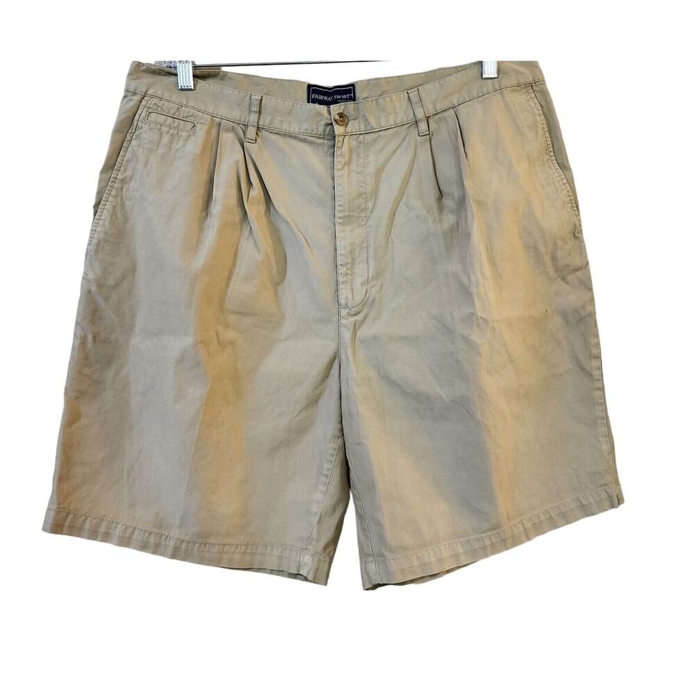 VTG Fairway Sport Mens Pleated Chino Shorts Size 40 Beige 10" Inseam